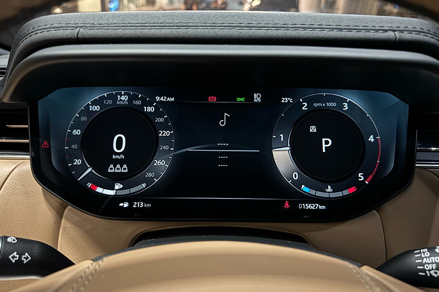 RANGE ROVER SPORT D300 DYNAMIC SE